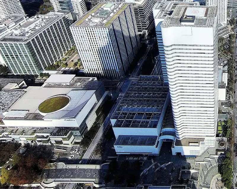 横浜みなとみらいの街並み左下